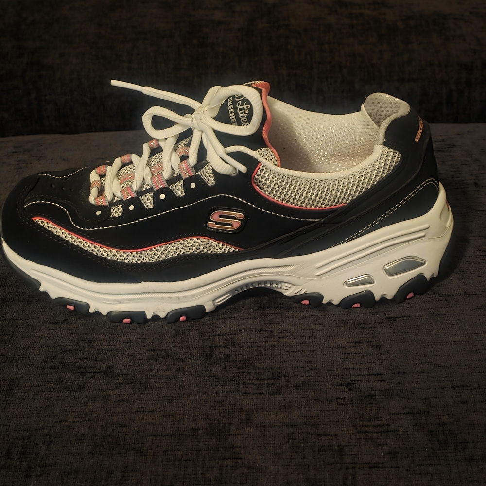 Skechers Women's Black/White Sneakers with Pink Trim